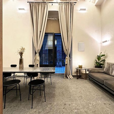 Oasis Apartments & Studios Old Town Center Барселона Экстерьер фото
