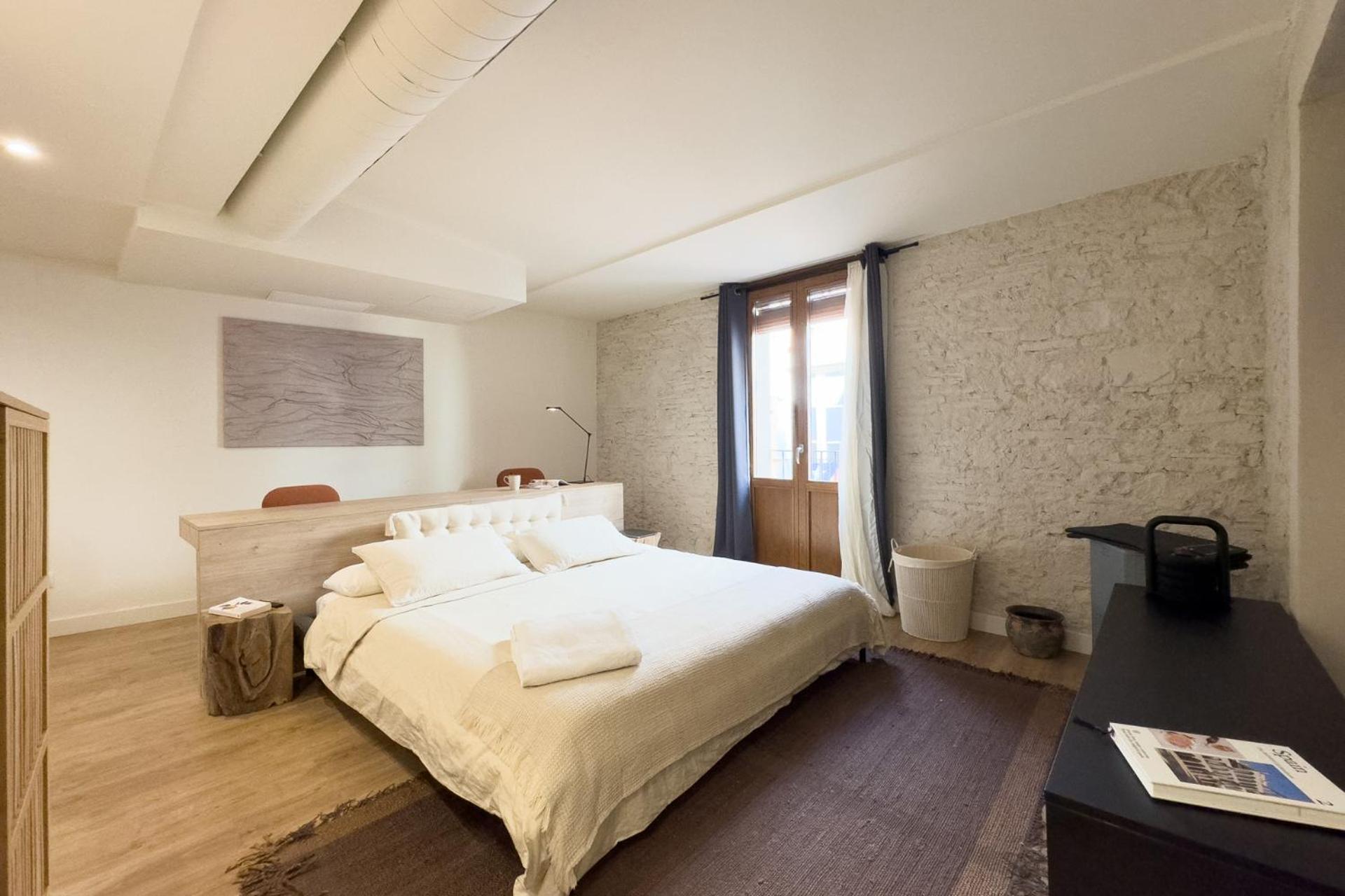 Oasis Apartments & Studios Old Town Center Барселона Экстерьер фото